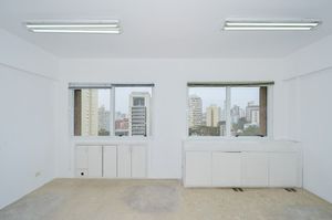 Image 17 - 918613