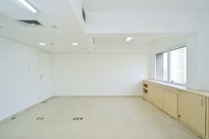 Image 10 - 918614