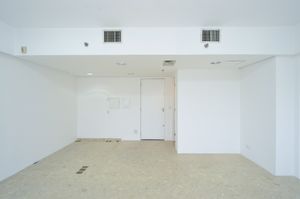 Image 17 - 918614