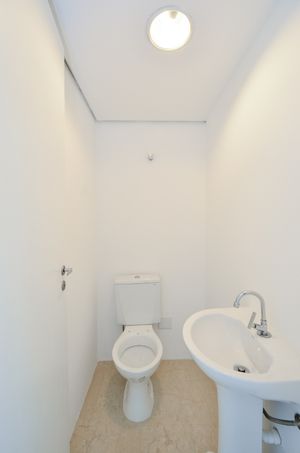 Image 18 - 918614