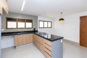 Image 13 - 918618