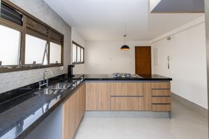 Image 14 - 918618