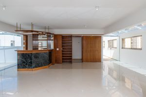 Image 38 - 918618