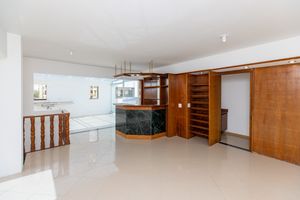 Image 40 - 918618