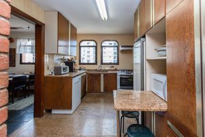 Image 19 - 918620
