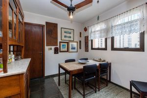 Image 21 - 918620