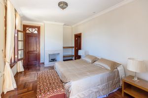 Image 34 - 918622
