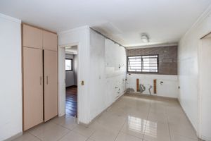 Image 9 - 918628