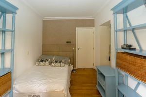 Image 15 - 918632