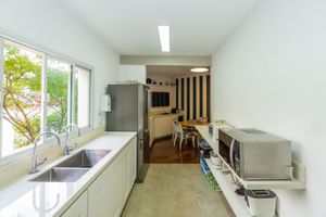 Image 30 - 918632