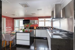 Image 17 - 918637