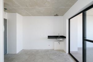 Image 1 - 918638