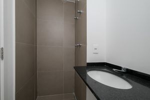 Image 10 - 918638