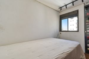 Image 19 - 918639