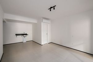 Image 3 - 918640