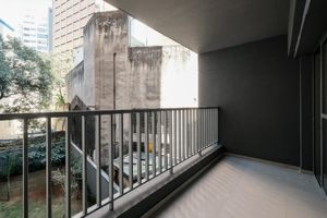 Image 4 - 918640