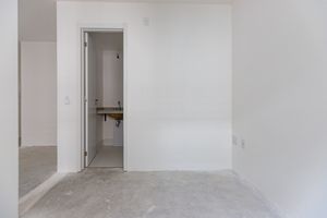 Image 11 - 918641