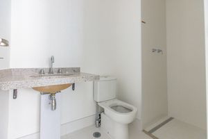 Image 12 - 918641