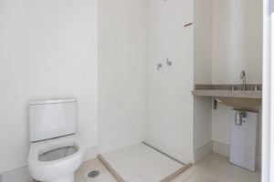 Image 9 - 918642