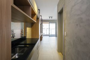 Image 1 - 918648