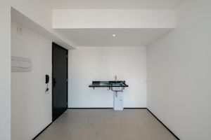 Image 3 - 918650