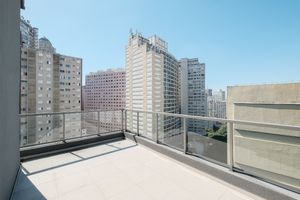 Image 20 - 918650