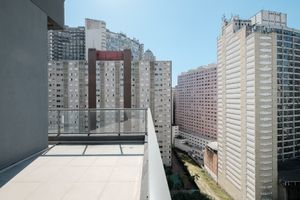Image 21 - 918650