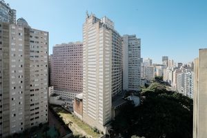 Image 22 - 918650