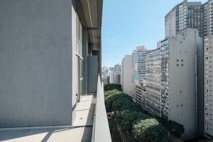 Image 23 - 918650