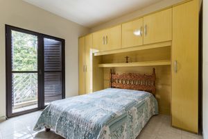 Image 19 - 918654