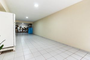 Image 32 - 918654