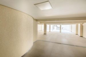 Image 13 - 918658