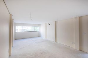 Image 21 - 918658