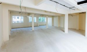 Image 19 - 918658