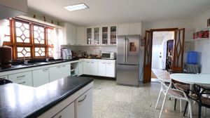 Image 17 - 918660