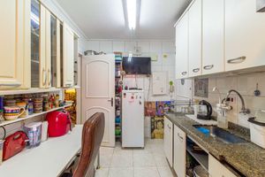 Image 7 - 918661