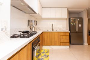 Image 19 - 918662