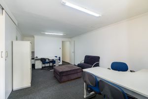 Image 14 - 918667