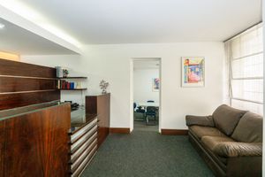 Image 19 - 918667