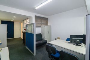 Image 21 - 918667