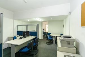 Image 23 - 918667