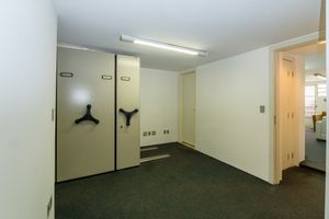 Image 31 - 918667