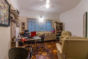 Image 37 - 918668