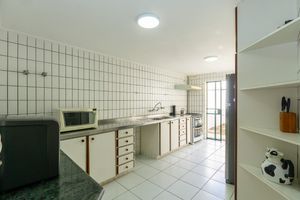 Image 19 - 918669