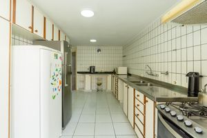 Image 21 - 918669