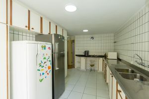 Image 22 - 918669