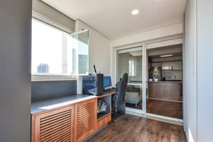 Image 18 - 918671