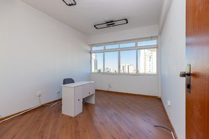 Image 18 - 918673