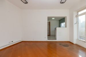 Image 23 - 918673
