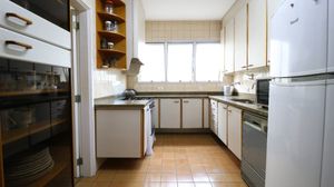 Image 21 - 918678
